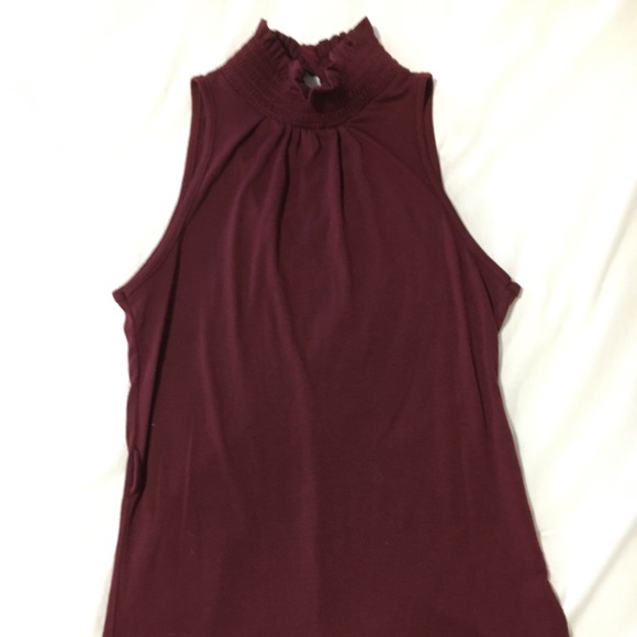 Turtle neck tank - Picture 1 of 2